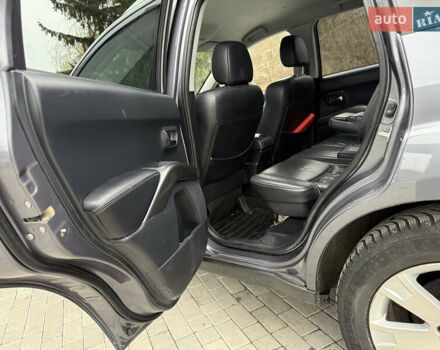 Сірий Міцубісі Аутлендер, об'ємом двигуна 2 л та пробігом 237 тис. км за 8999 $, фото 36 на Automoto.ua