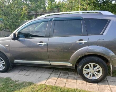 Сірий Міцубісі Аутлендер, об'ємом двигуна 2.2 л та пробігом 270 тис. км за 9800 $, фото 2 на Automoto.ua