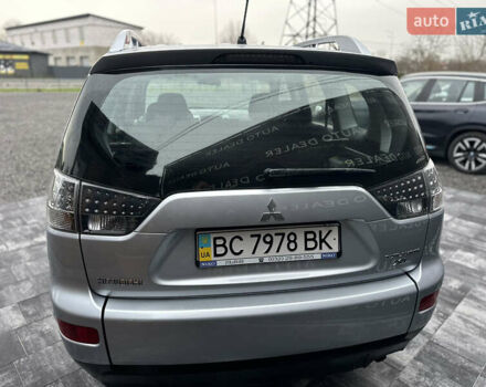 Серый Мицубиси Аутлендер, объемом двигателя 2.4 л и пробегом 61 тыс. км за 11300 $, фото 8 на Automoto.ua