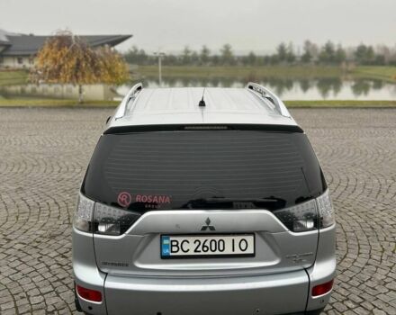 Серый Мицубиси Аутлендер, объемом двигателя 2.4 л и пробегом 285 тыс. км за 8500 $, фото 4 на Automoto.ua