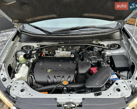 Серый Мицубиси Аутлендер, объемом двигателя 2.4 л и пробегом 61 тыс. км за 11300 $, фото 58 на Automoto.ua