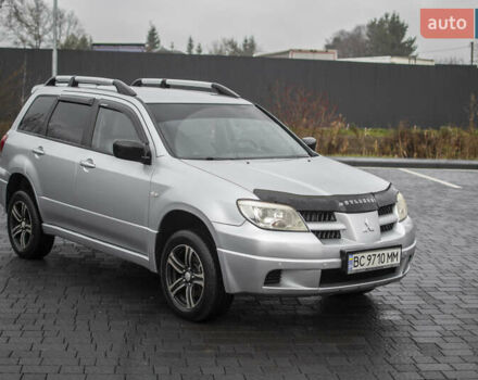 Сірий Міцубісі Аутлендер, об'ємом двигуна 2 л та пробігом 258 тис. км за 5650 $, фото 14 на Automoto.ua