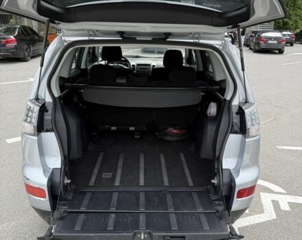 Серый Мицубиси Аутлендер, объемом двигателя 2.4 л и пробегом 208 тыс. км за 7600 $, фото 7 на Automoto.ua