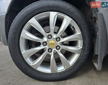 Серый Мицубиси Аутлендер, объемом двигателя 2 л и пробегом 151 тыс. км за 7500 $, фото 11 на Automoto.ua