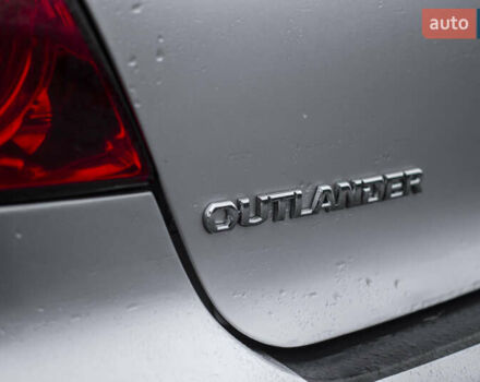 Сірий Міцубісі Аутлендер, об'ємом двигуна 2 л та пробігом 258 тис. км за 5650 $, фото 10 на Automoto.ua