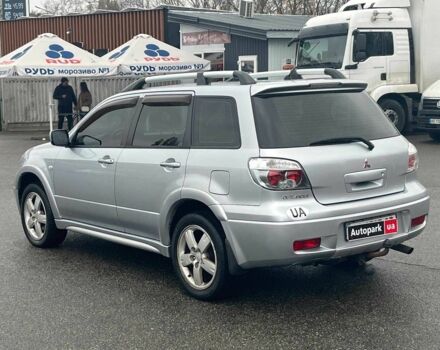 Сірий Міцубісі Аутлендер, об'ємом двигуна 2.4 л та пробігом 324 тис. км за 6890 $, фото 7 на Automoto.ua