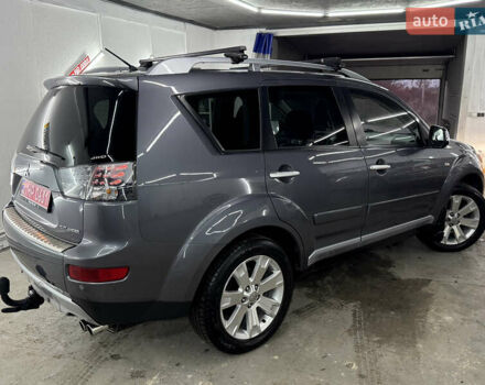 Сірий Міцубісі Аутлендер, об'ємом двигуна 2 л та пробігом 235 тис. км за 8950 $, фото 6 на Automoto.ua
