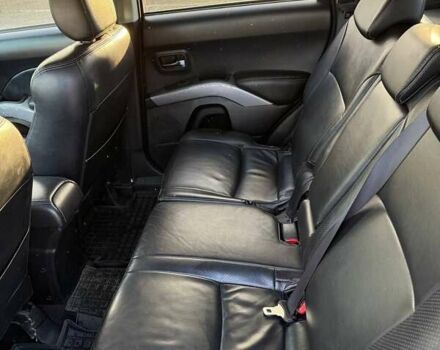 Серый Мицубиси Аутлендер, объемом двигателя 2.18 л и пробегом 287 тыс. км за 10200 $, фото 10 на Automoto.ua