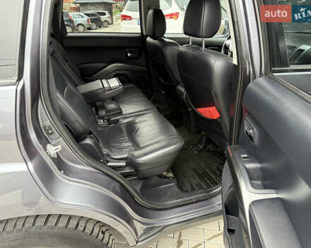 Сірий Міцубісі Аутлендер, об'ємом двигуна 2 л та пробігом 237 тис. км за 8999 $, фото 42 на Automoto.ua