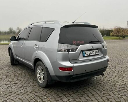 Серый Мицубиси Аутлендер, объемом двигателя 2.4 л и пробегом 285 тыс. км за 8500 $, фото 3 на Automoto.ua