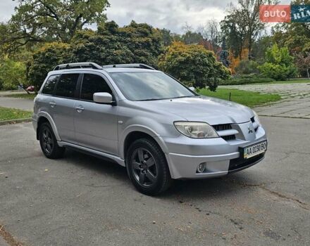 Міцубісі Аутлендер 2008 у Києві на Automoto.ua Сірий Міцубісі Аутлендер, об'ємом двигуна 2.38 л та пробігом 200 тис. км за 5900 $, фото 11 на Automoto.ua