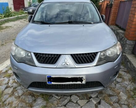 Серый Мицубиси Аутлендер, объемом двигателя 2 л и пробегом 330 тыс. км за 4000 $, фото 6 на Automoto.ua