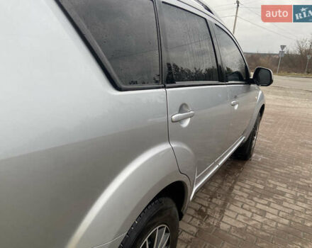 Серый Мицубиси Аутлендер, объемом двигателя 1.97 л и пробегом 229 тыс. км за 8500 $, фото 5 на Automoto.ua