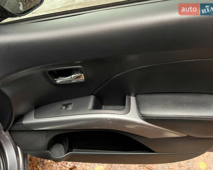 Сірий Міцубісі Аутлендер, об'ємом двигуна 3 л та пробігом 209 тис. км за 9800 $, фото 45 на Automoto.ua