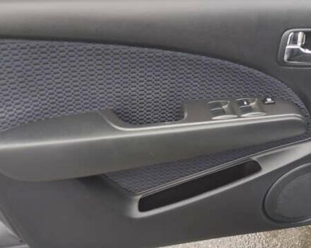 Серый Мицубиси Аутлендер, объемом двигателя 2 л и пробегом 200 тыс. км за 5999 $, фото 11 на Automoto.ua