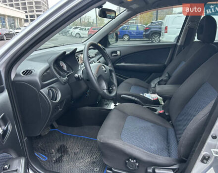 Серый Мицубиси Аутлендер, объемом двигателя 2.38 л и пробегом 81 тыс. км за 8700 $, фото 8 на Automoto.ua