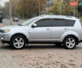 Серый Мицубиси Аутлендер, объемом двигателя 3 л и пробегом 176 тыс. км за 8300 $, фото 2 на Automoto.ua