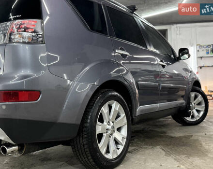 Сірий Міцубісі Аутлендер, об'ємом двигуна 2 л та пробігом 235 тис. км за 8950 $, фото 10 на Automoto.ua