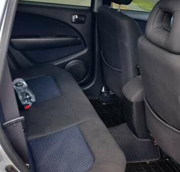 Серый Мицубиси Аутлендер, объемом двигателя 2.38 л и пробегом 323 тыс. км за 6800 $, фото 11 на Automoto.ua