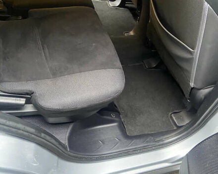 Серый Мицубиси Аутлендер, объемом двигателя 1.97 л и пробегом 229 тыс. км за 8500 $, фото 14 на Automoto.ua