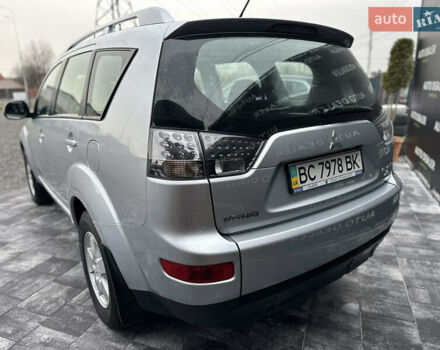 Серый Мицубиси Аутлендер, объемом двигателя 2.4 л и пробегом 61 тыс. км за 11300 $, фото 7 на Automoto.ua