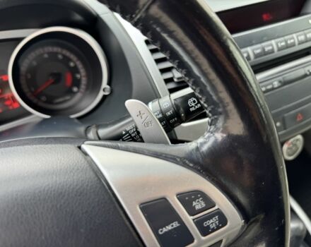 Серый Мицубиси Аутлендер, объемом двигателя 3 л и пробегом 175 тыс. км за 8500 $, фото 16 на Automoto.ua