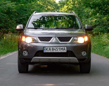 Міцубісі Аутлендер 2008 у Белой Церкве на Automoto.ua Сірий Міцубісі Аутлендер, об'ємом двигуна 2.4 л та пробігом 280 тис. км за 8000 $, фото 2 на Automoto.ua