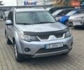 Серый Мицубиси Аутлендер, объемом двигателя 2.36 л и пробегом 237 тыс. км за 8900 $, фото 1 на Automoto.ua