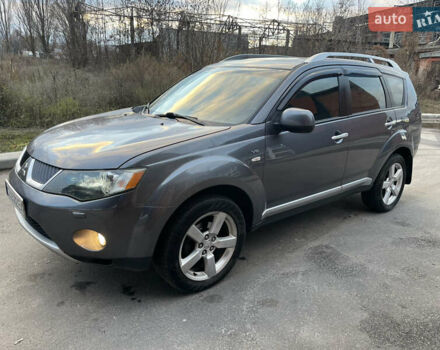 Сірий Міцубісі Аутлендер, об'ємом двигуна 3 л та пробігом 294 тис. км за 8100 $, фото 4 на Automoto.ua