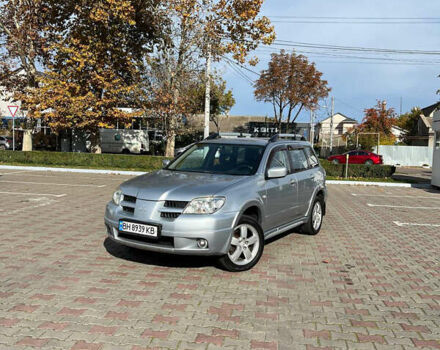 Сірий Міцубісі Аутлендер, об'ємом двигуна 2 л та пробігом 214 тис. км за 6900 $, фото 5 на Automoto.ua