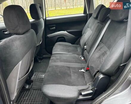 Серый Мицубиси Аутлендер, объемом двигателя 2.4 л и пробегом 237 тыс. км за 8490 $, фото 14 на Automoto.ua