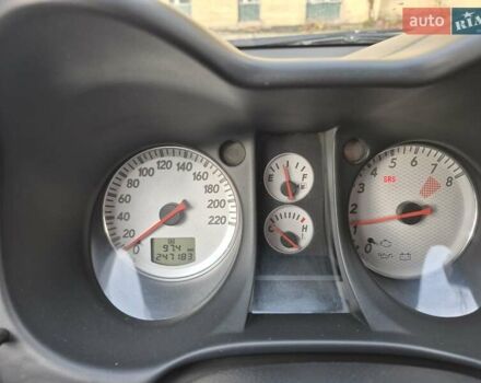 Сірий Міцубісі Аутлендер, об'ємом двигуна 2 л та пробігом 247 тис. км за 5600 $, фото 6 на Automoto.ua