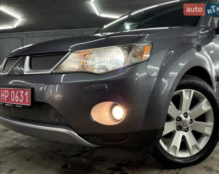 Сірий Міцубісі Аутлендер, об'ємом двигуна 2 л та пробігом 235 тис. км за 8950 $, фото 4 на Automoto.ua