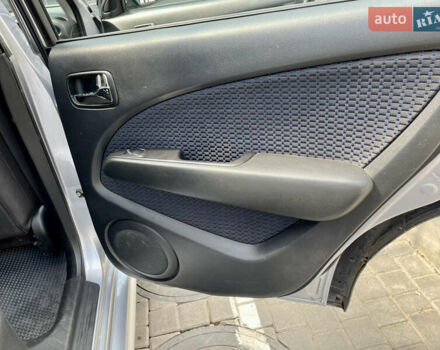 Сірий Міцубісі Аутлендер, об'ємом двигуна 2 л та пробігом 130 тис. км за 8500 $, фото 7 на Automoto.ua