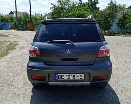 Серый Мицубиси Аутлендер, объемом двигателя 2.35 л и пробегом 342 тыс. км за 6900 $, фото 7 на Automoto.ua