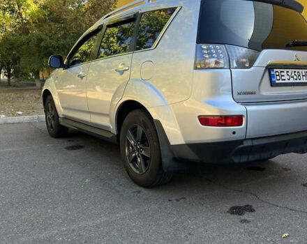 Мицубиси Аутлендер 2008 в Николаеве на Automoto.ua Серый Мицубиси Аутлендер, объемом двигателя 3 л и пробегом 362 тыс. км за 9000 $, фото 6 на Automoto.ua