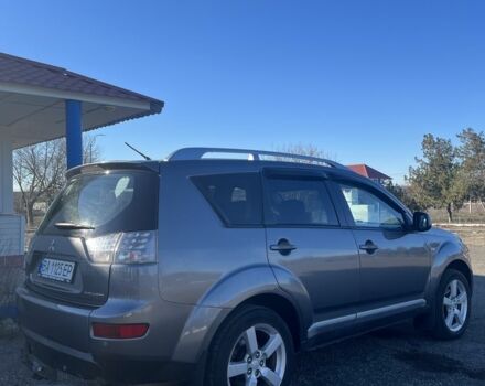 Серый Мицубиси Аутлендер, объемом двигателя 2.4 л и пробегом 213 тыс. км за 7800 $, фото 1 на Automoto.ua