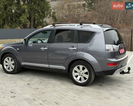 Сірий Міцубісі Аутлендер, об'ємом двигуна 2 л та пробігом 237 тис. км за 8999 $, фото 24 на Automoto.ua