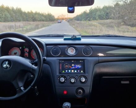 Міцубісі Аутлендер 2008 у Кременчуге на Automoto.ua Сірий Міцубісі Аутлендер, об'ємом двигуна 2 л та пробігом 157 тис. км за 8300 $, фото 13 на Automoto.ua