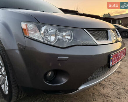 Сірий Міцубісі Аутлендер, об'ємом двигуна 2 л та пробігом 235 тис. км за 8950 $, фото 68 на Automoto.ua