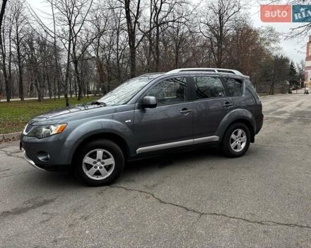 Серый Мицубиси Аутлендер, объемом двигателя 2.4 л и пробегом 237 тыс. км за 8490 $, фото 3 на Automoto.ua