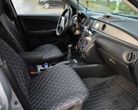 Сірий Міцубісі Аутлендер, об'ємом двигуна 2 л та пробігом 161 тис. км за 7500 $, фото 10 на Automoto.ua