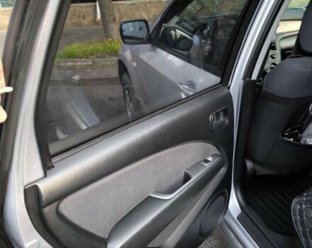 Сірий Міцубісі Аутлендер, об'ємом двигуна 2 л та пробігом 161 тис. км за 7500 $, фото 4 на Automoto.ua