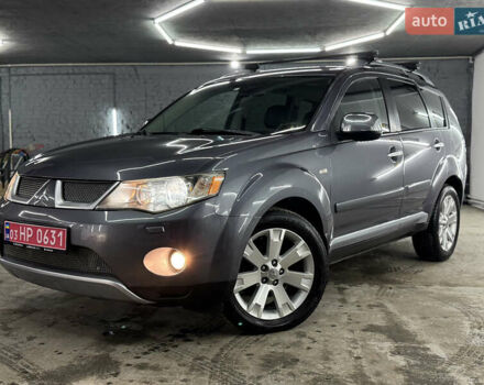 Сірий Міцубісі Аутлендер, об'ємом двигуна 2 л та пробігом 235 тис. км за 8950 $, фото 2 на Automoto.ua