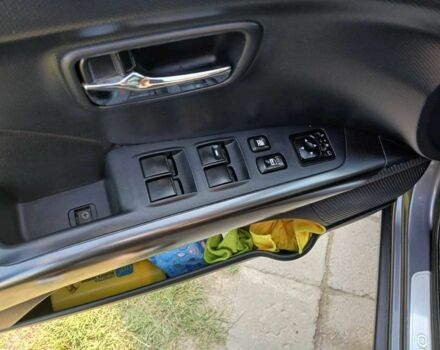 Сірий Міцубісі Аутлендер, об'ємом двигуна 2.2 л та пробігом 270 тис. км за 9800 $, фото 17 на Automoto.ua