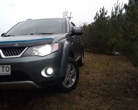 Серый Мицубиси Аутлендер, объемом двигателя 2.4 л и пробегом 223 тыс. км за 8800 $, фото 2 на Automoto.ua
