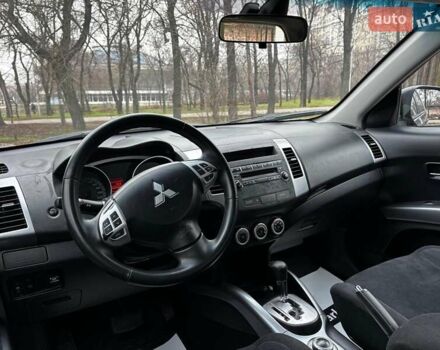 Серый Мицубиси Аутлендер, объемом двигателя 2.4 л и пробегом 237 тыс. км за 8490 $, фото 15 на Automoto.ua