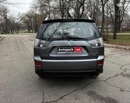 Серый Мицубиси Аутлендер, объемом двигателя 2.4 л и пробегом 237 тыс. км за 8490 $, фото 5 на Automoto.ua