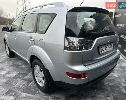 Серый Мицубиси Аутлендер, объемом двигателя 2.4 л и пробегом 61 тыс. км за 11300 $, фото 6 на Automoto.ua