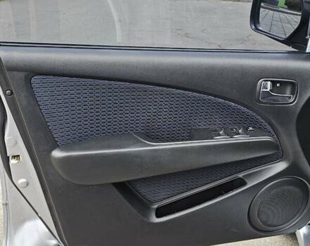 Сірий Міцубісі Аутлендер, об'ємом двигуна 2.38 л та пробігом 230 тис. км за 5500 $, фото 15 на Automoto.ua